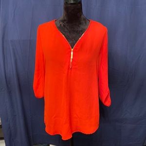 Tacera small red top